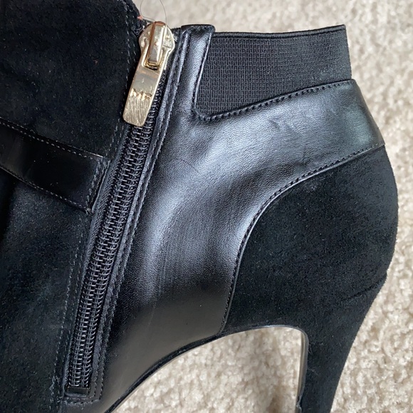 Marc Fisher Peep Toe SHIMMEE Black Booties - Picture 14 of 17